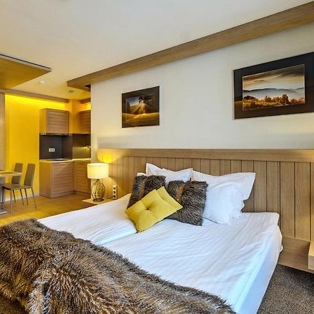 Amira Boutique Hotel Bansko Exterior photo A bedroom in a hotel