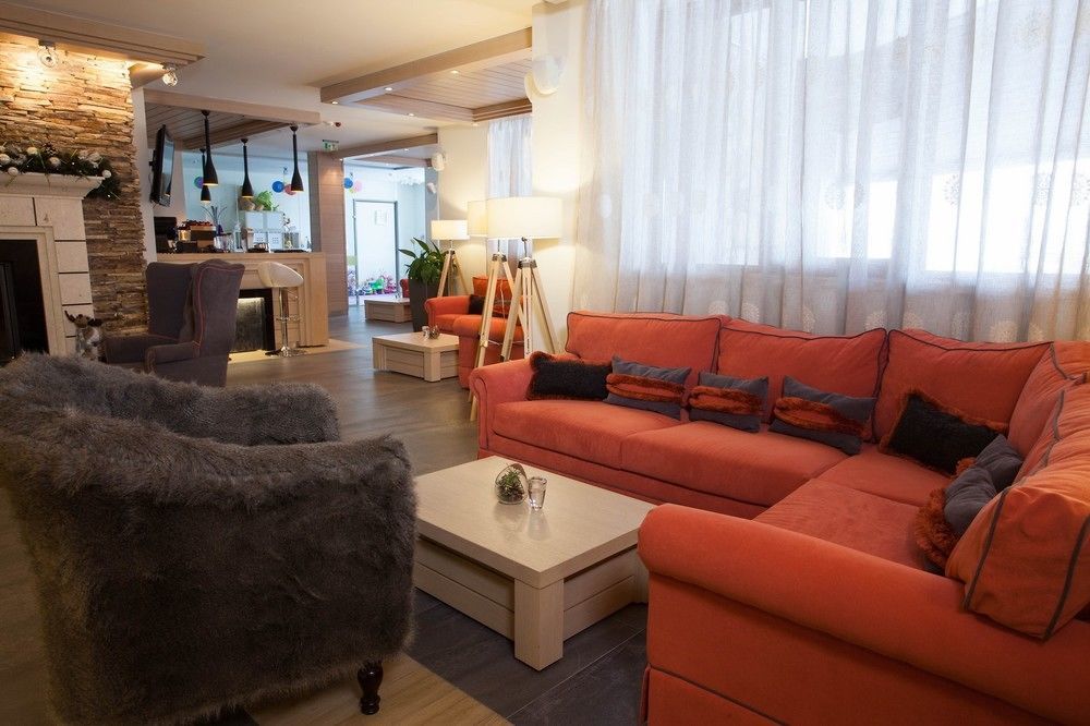 Amira Boutique Hotel Bansko Exterior photo Interior of a modern house
