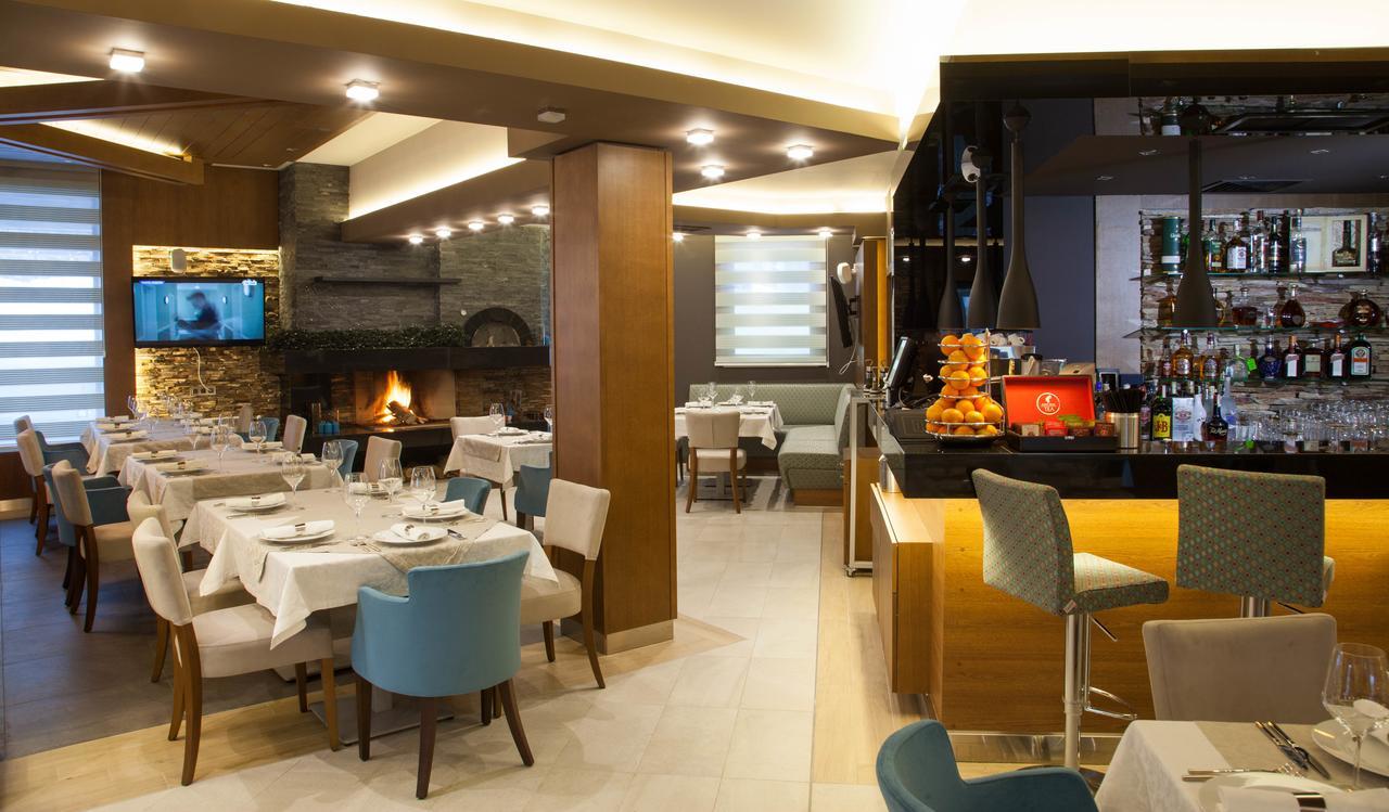Amira Boutique Hotel Bansko Exterior photo Restaurant in Athens