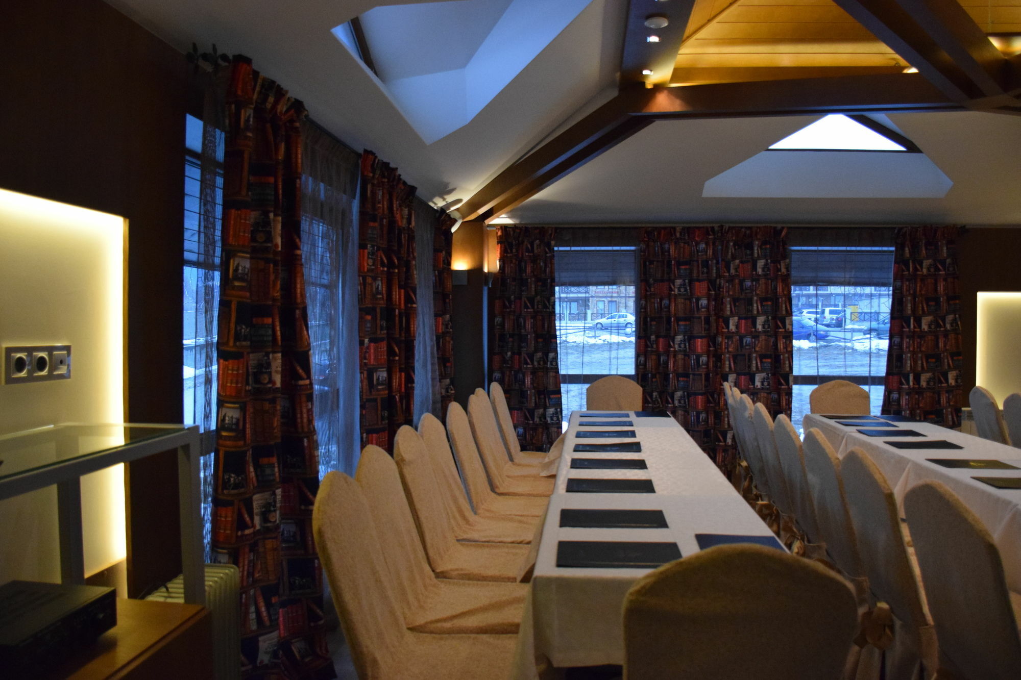 Amira Boutique Hotel Bansko Exterior photo The boardroom